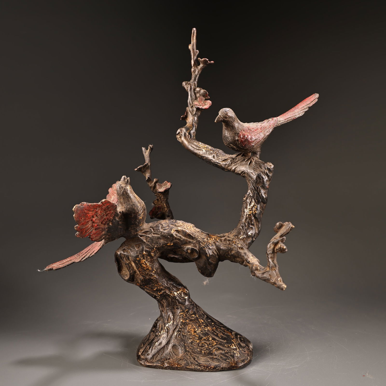 A beautiful pure copper all-copper high-relief painted magpie and plum double happiness: Exquisite pure copper all-copper high relief painted magpie plum double happiness is coming Size:1.2kgH:30cmW:25cm (The Dimensions Of All Batches Are Manually Measured.If You Need