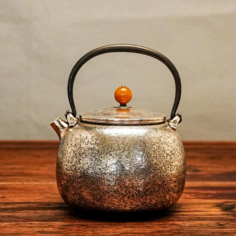 A beautiful Japanese silver pot bottom Shang Meido: Exquisite Japanese silver pot bottom Shomeido Size:PotD:14cmxH:13cm (The Dimensions Of All Batches Are Manually Measured.If You Need More Detailed Information, Please Contact Our