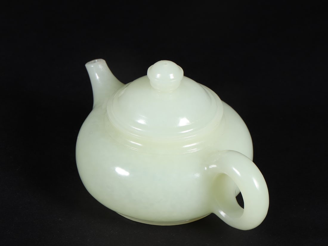 A beautiful Hetian jade pot - 5