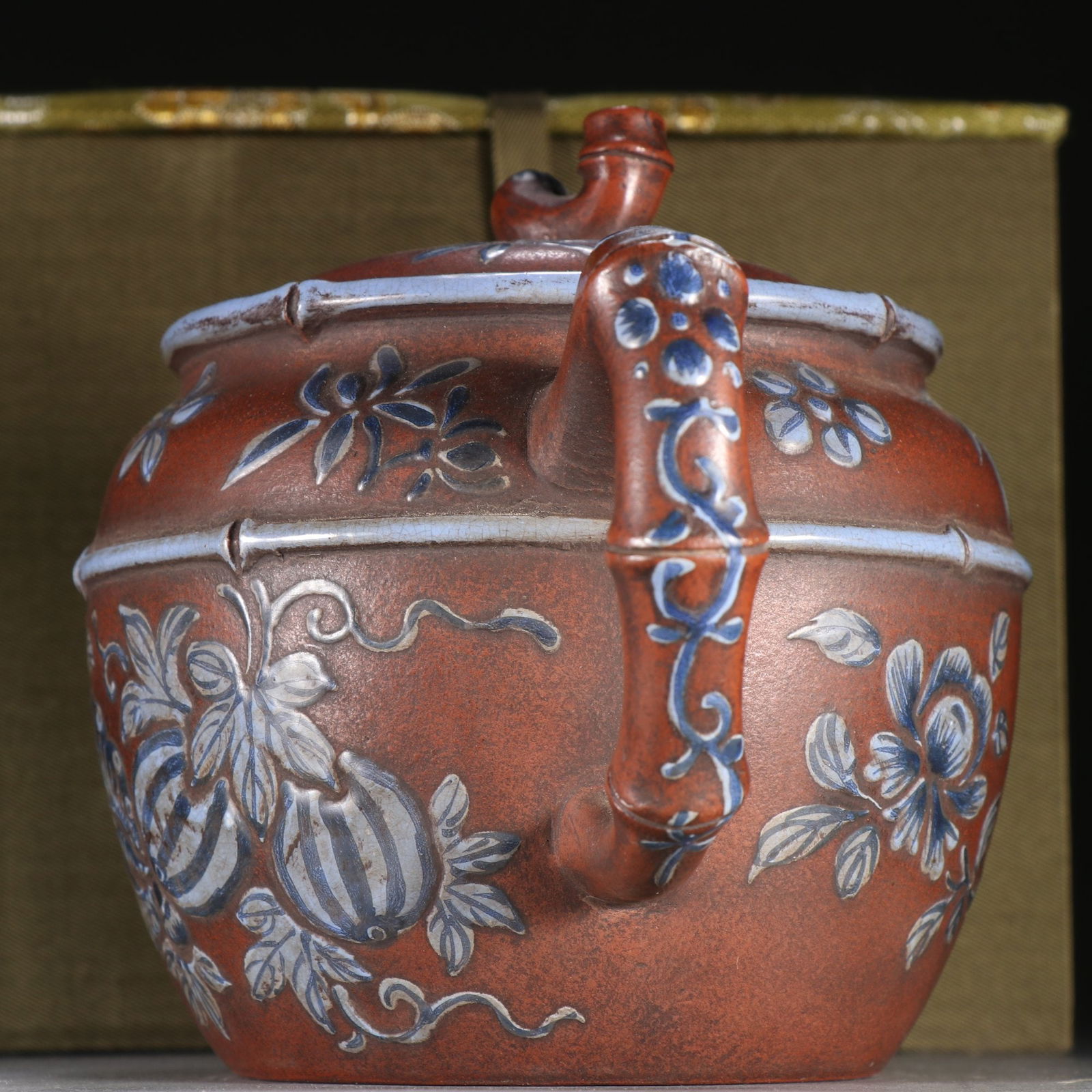 A famous colorful melon teapot - 4