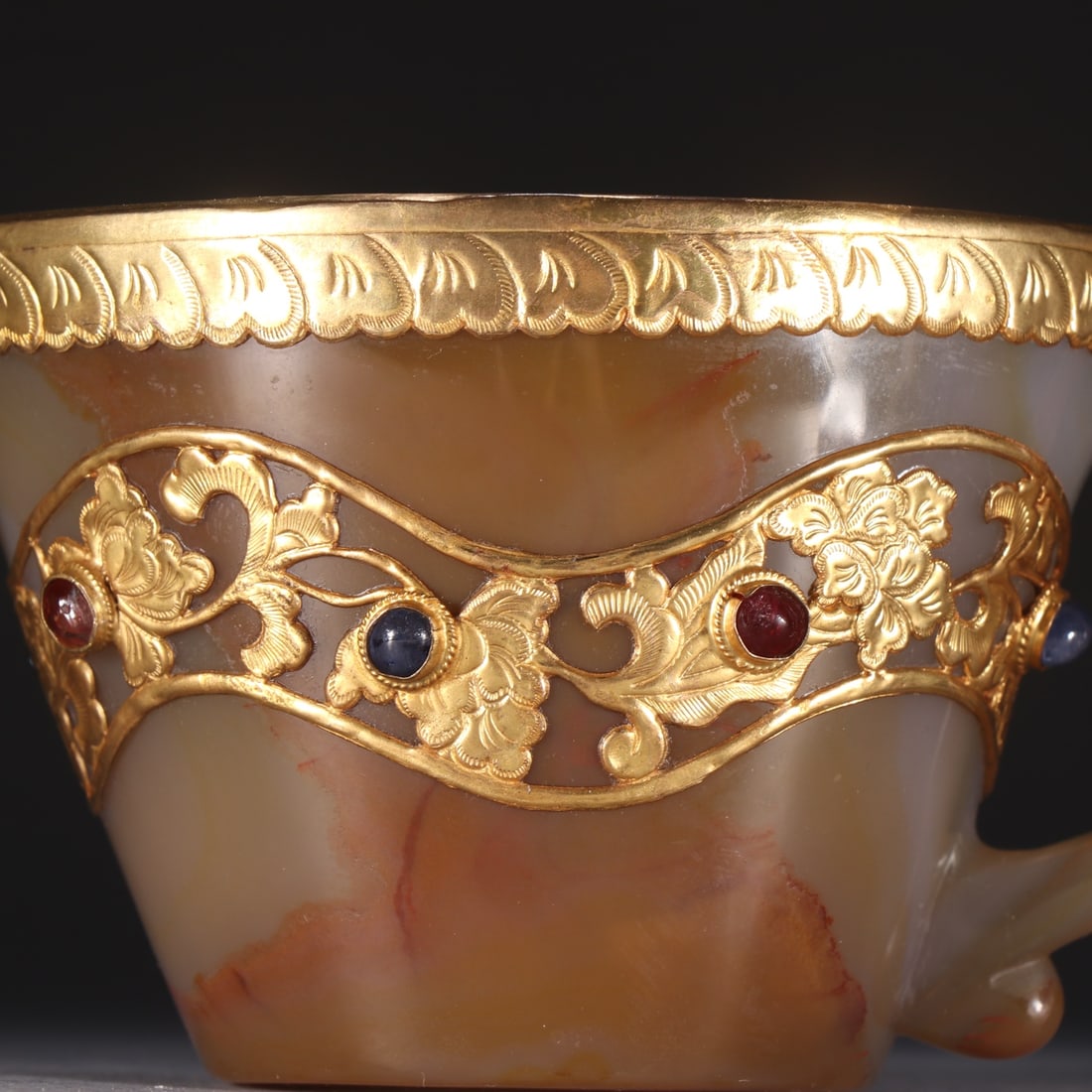 A beautiful gold-clad agate cup - 2