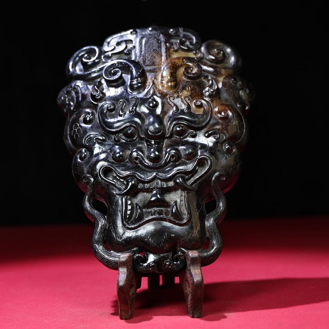A fine Hetian jade mercury gluttonous face tape inlay: Exquisite Hetian jade mercury gluttonous face belt inscription inlay Size:204x149x29W:1294g (The Dimensions Of All Batches Are Manually Measured.If You Need More Detailed