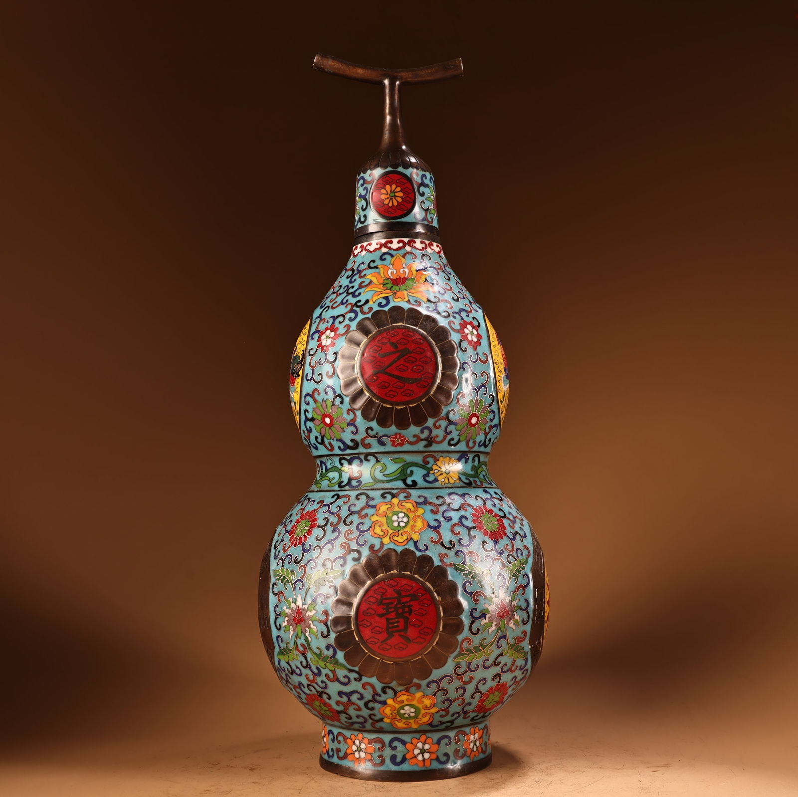 A fine pure copper all-copper high relief engraving cloisonné cloisonné enamel gourd: Exquisite pure copper full copper high relief engraved cloisonné cloisonné enamel gourd Size:H:58cm W:23cm W:5.8kg (The Dimensions Of All Batches Are Manually Measured.If You Need