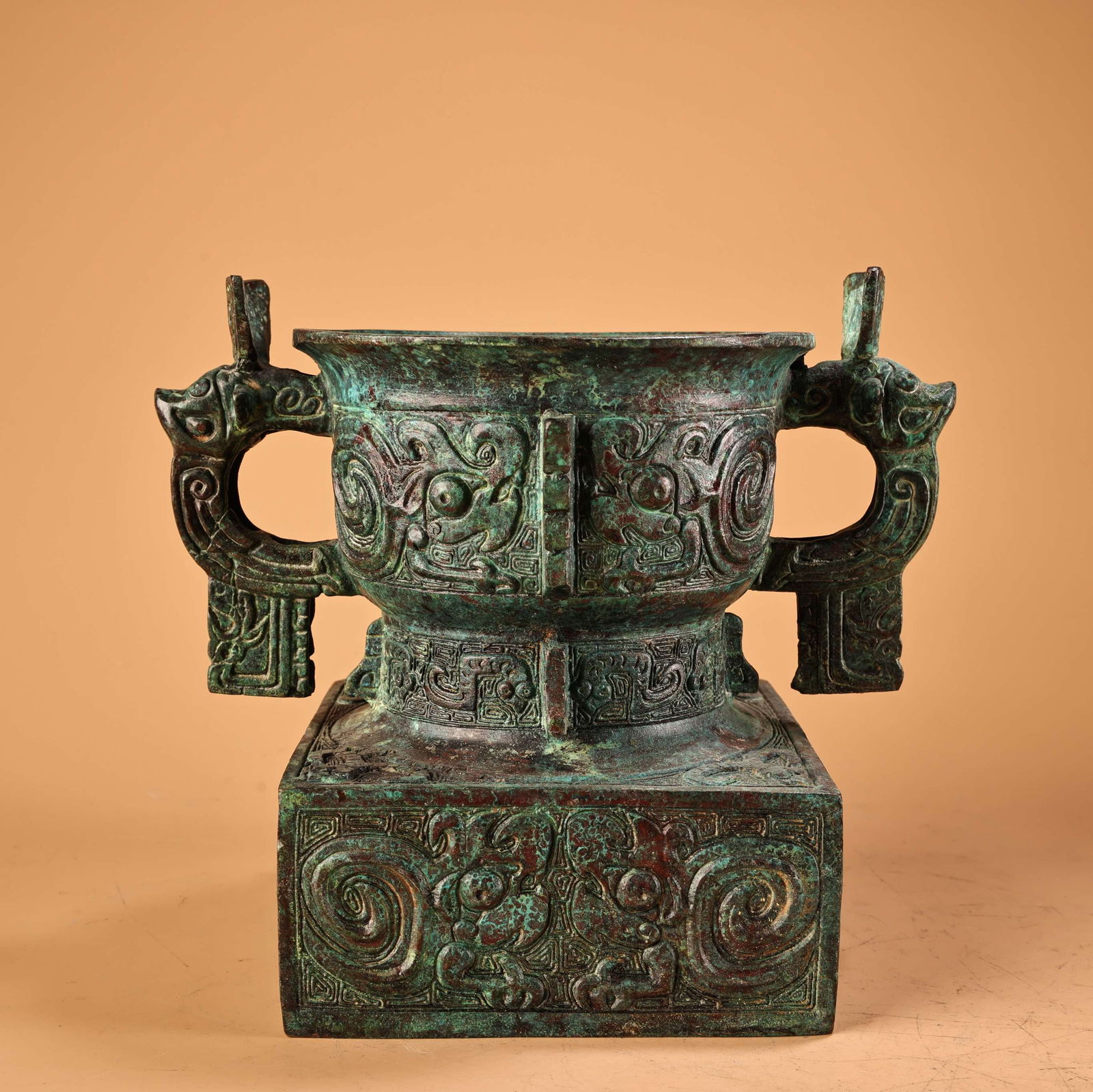 A beautiful pure copper full bronze bronze vessel (1 of 11)