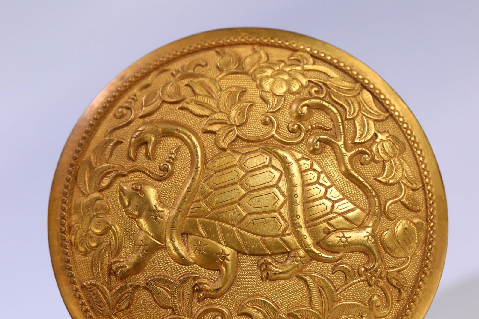 A beautiful copper gilt basalt lid box - 5