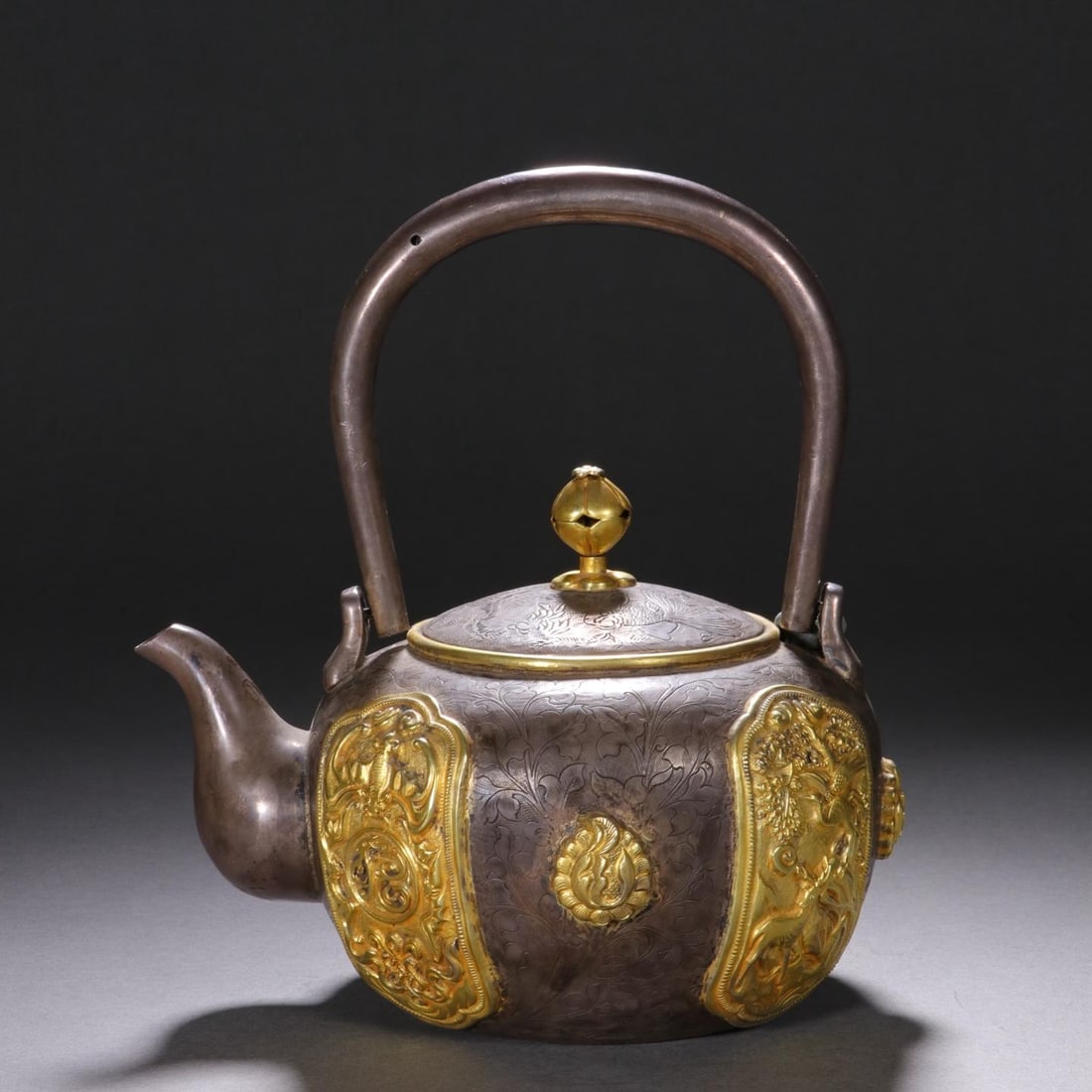 A silver-gilt pot from the Qing Dynasty (1 of 9)