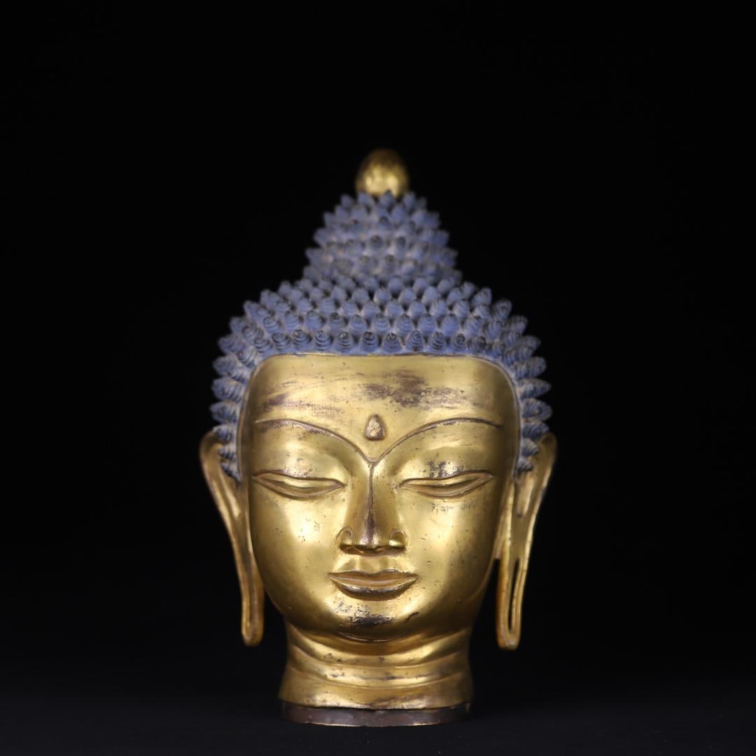 A bronze gilt Shakyamuni Buddha head from the Qing Dynasty (1 of 9)