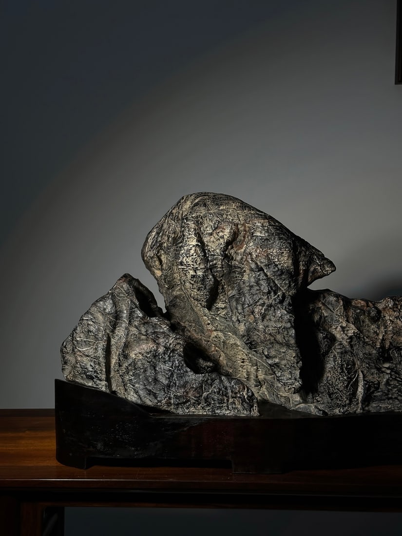 A beautiful Lingbi stone backing - 2