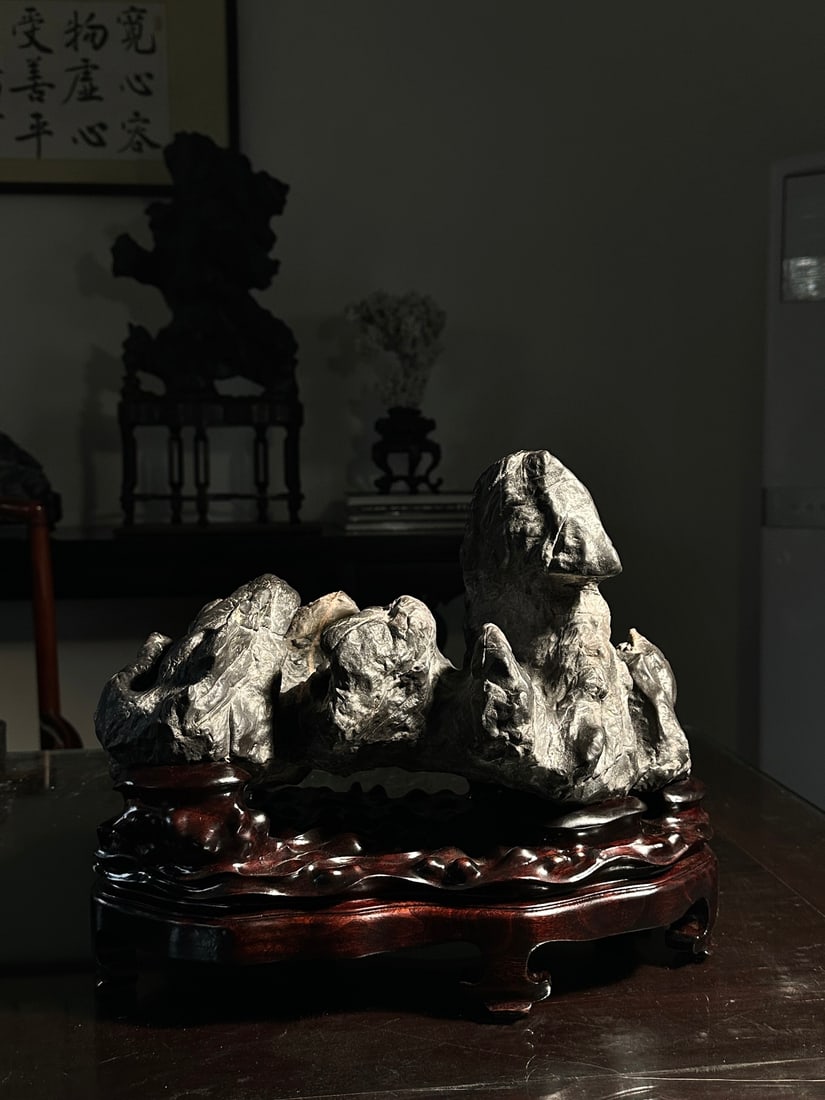 A beautiful Lingbi stone study house - 3