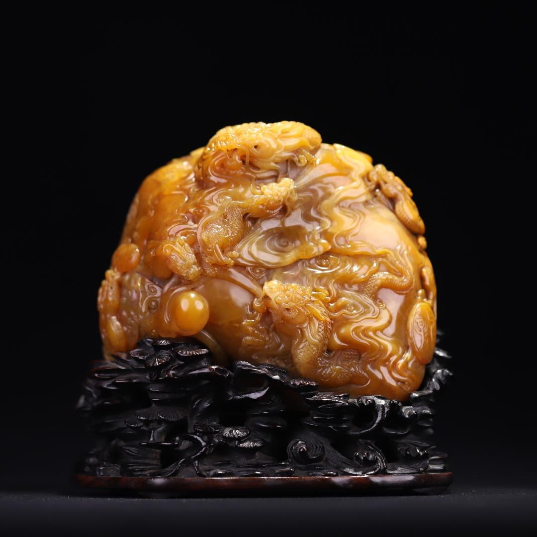 A Qianlong style Tian Huangyuan stone carving Nine Dragon Playing Bead Ornament of the Qing Dynasty (1 of 11)