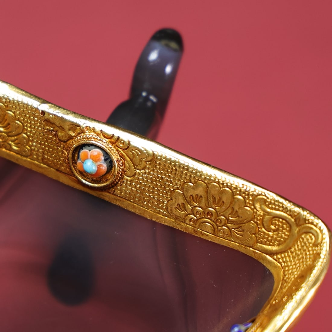 A fine copper-gilt old onyx cup - 3