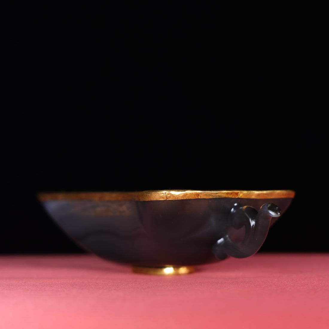 A fine copper-gilt old onyx cup - 5