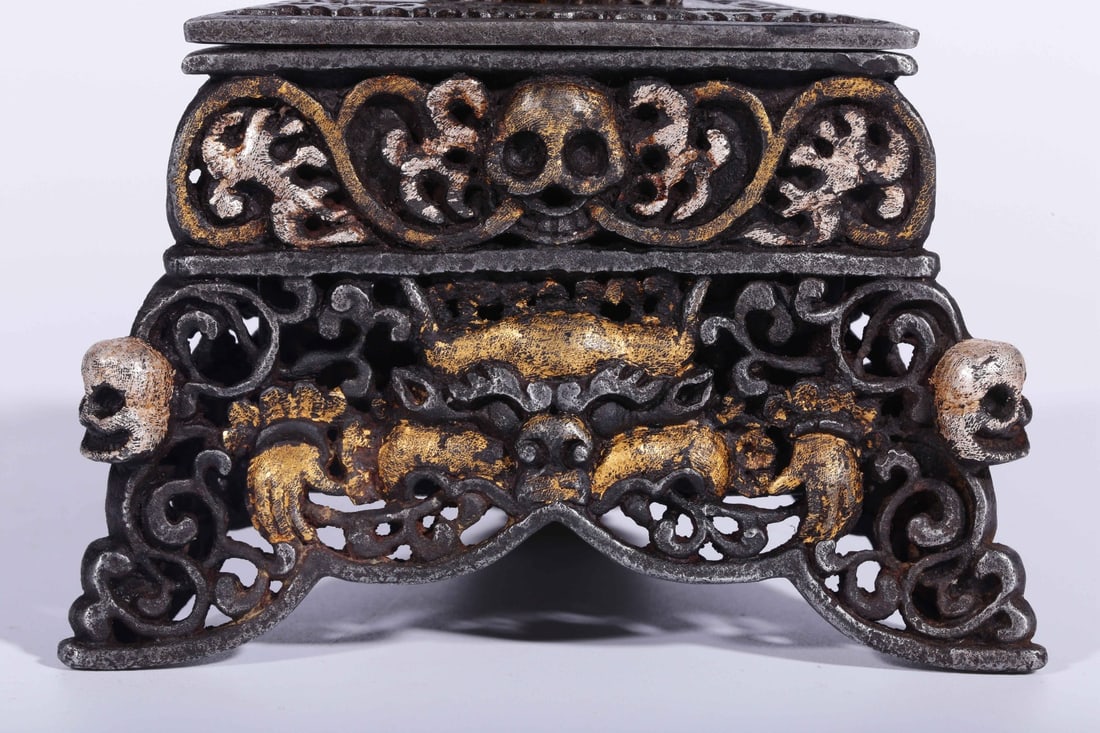 A Qing Dynasty iron-scissors vajra - 7