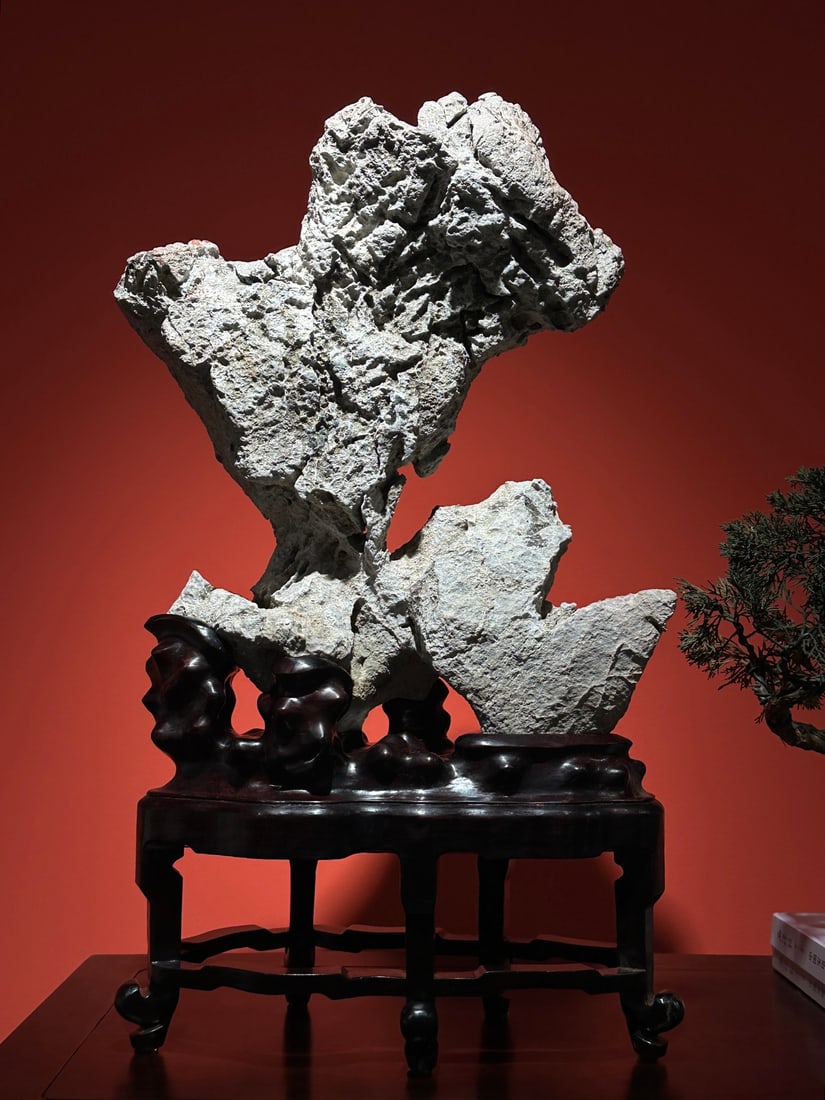 A beautiful English stone clear offering - 2