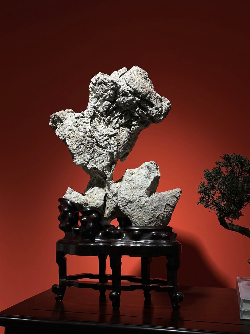 A beautiful English stone clear offering - 4