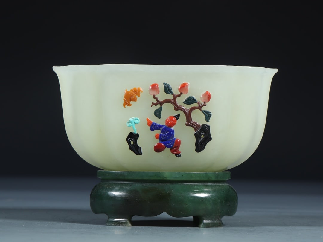 A beautiful Hetian jade inlaid treasure baby play picture flower diamond bowl (1 of 9)