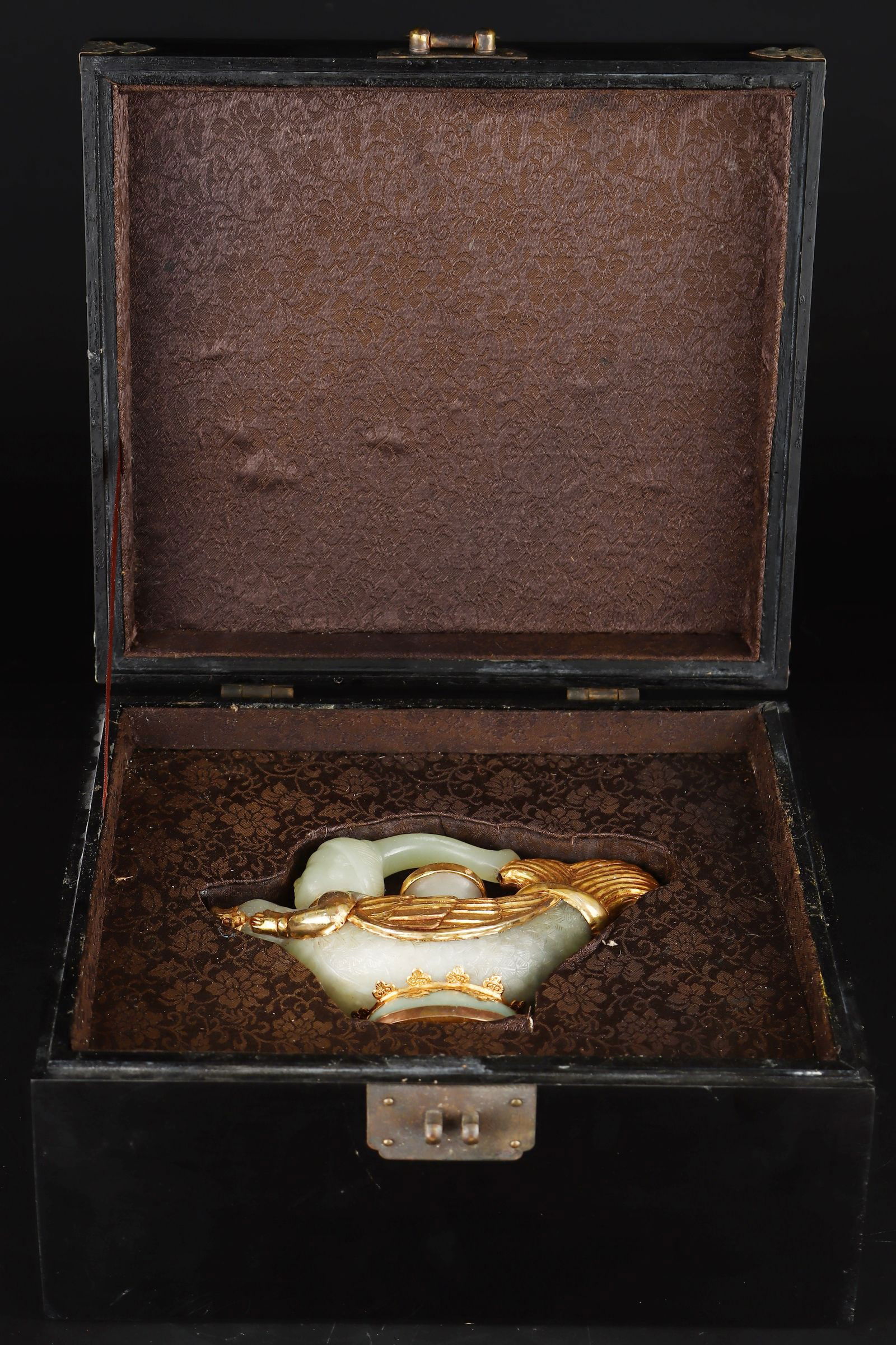 A beautiful gilded jade pot - 3