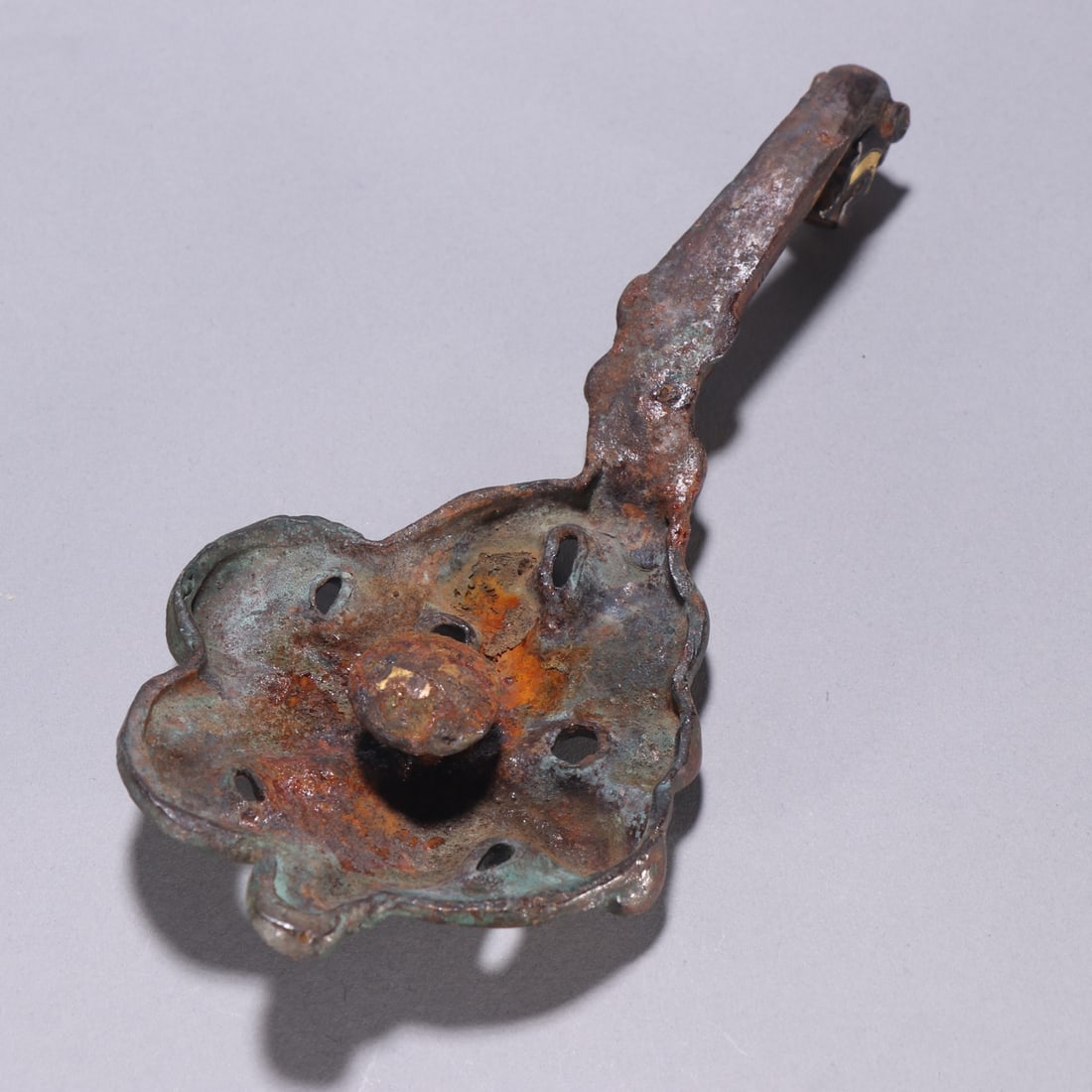 A Han Dynasty copper dragon belt hook - 7