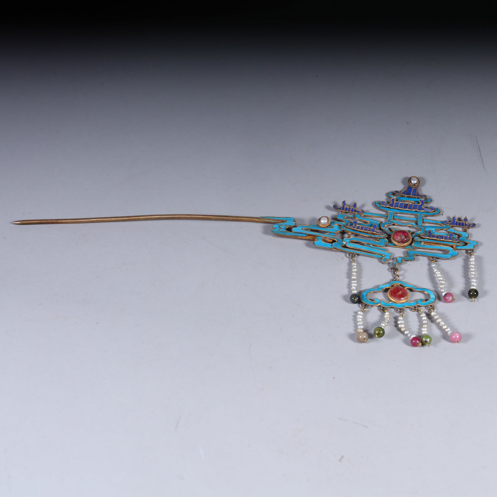 A silver cloisonné burnt blue gilt hairpin from the Qing Dynasty: Qing Dynasty silver cloisonné burned blue gilt gold hairpin Size:L: 17cm W:11cm W:53.3g (The Dimensions Of All Batches Are Manually Measured.If You Need More Detailed Information,