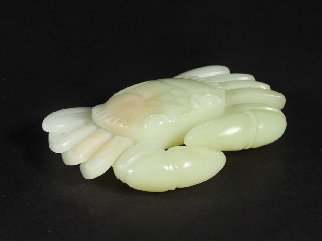 A piece of Hetian jade from the Qing Dynasty: The Hetian jade of the Qing Dynasty came to wealth from all directions Size:L: 9.5cmW:7.1cmT:2.1cmW:0.183kg (The Dimensions Of All Batches Are Manually Measured.If You Need More Detailed Information,