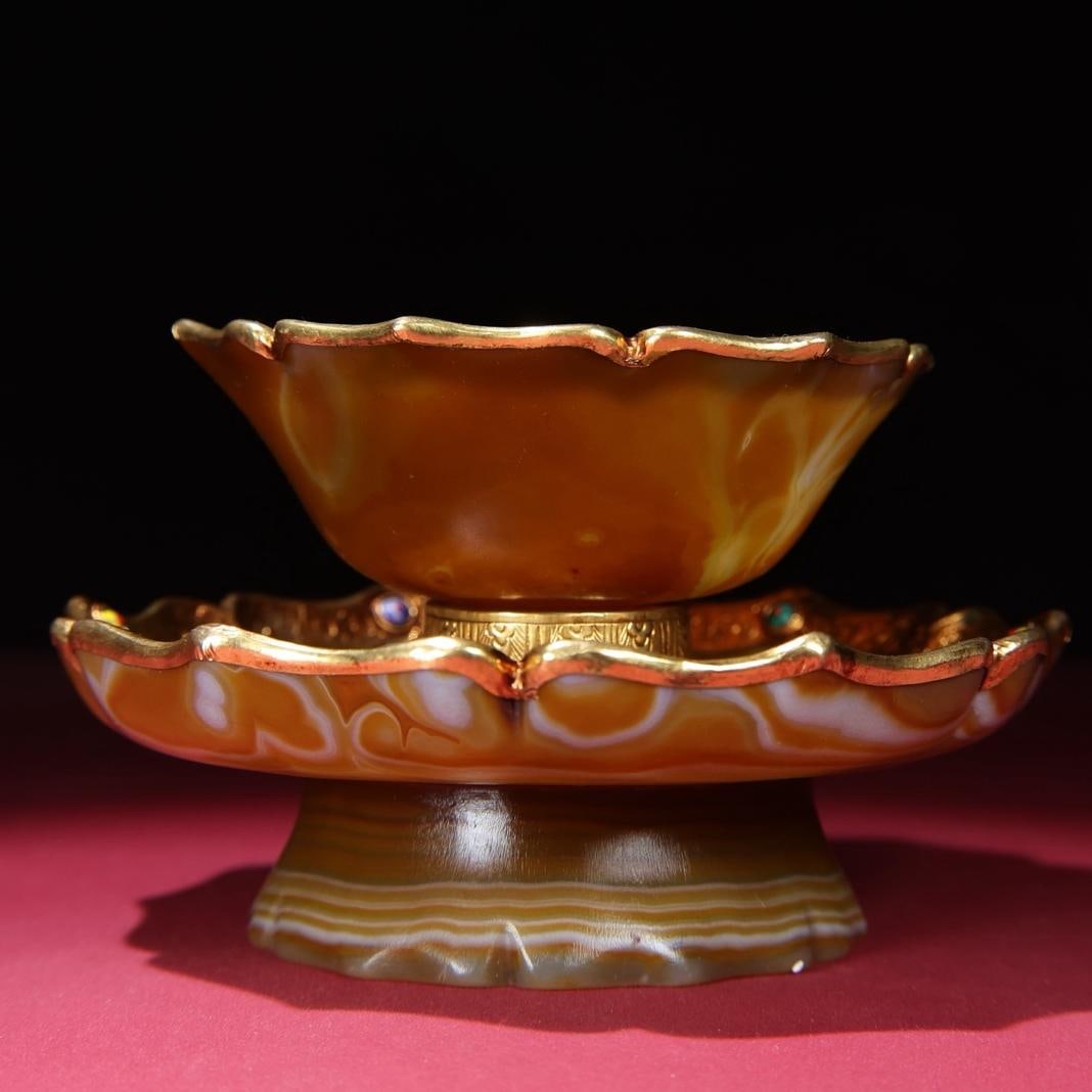 A fine agate copper gilt inlaid dragonfly eye lamp: Exquisite agate copper gilt inlaid dragonfly eye lamp Size:Trust170x50mmbowl128x50mmW:875g (The Dimensions Of All Batches Are Manually Measured.If You Need More Detailed Information, Please Contact Ou