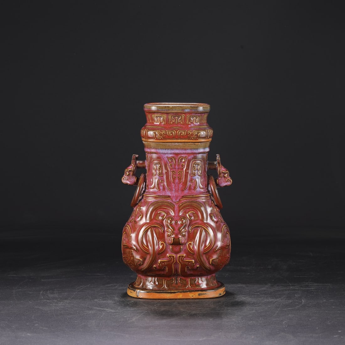 A large lid jar of grape red court sacrificial ritual vessels from the Jun kiln in the Song Dynasty: The grape red court sacrificial ritual vessel of the Song Dynasty Jun kiln is a large lid jar Size:H:31cmCalibre10.5cmBelly diameter17cm (The Dimensions Of All Batches Are Manually Measured.If You Nee