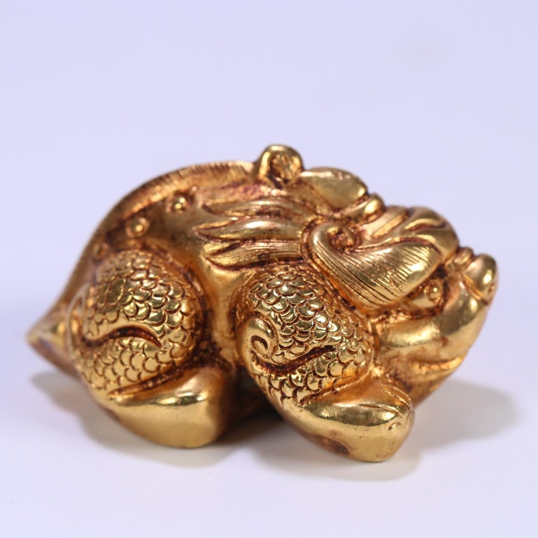 A beautiful bronze gilt beast ornament (1 of 9)