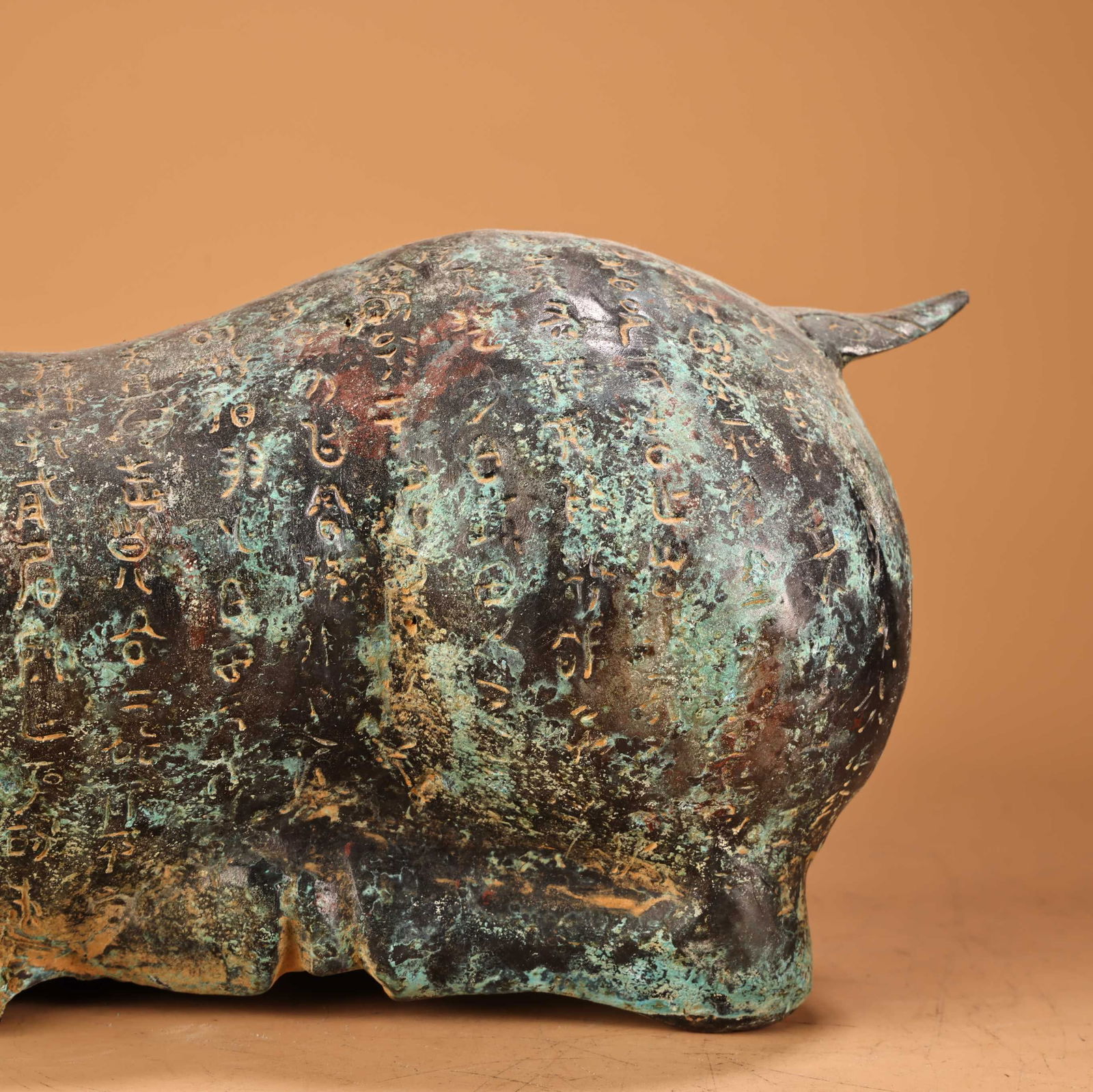 A fine bronze sheep with inscriptions - 6