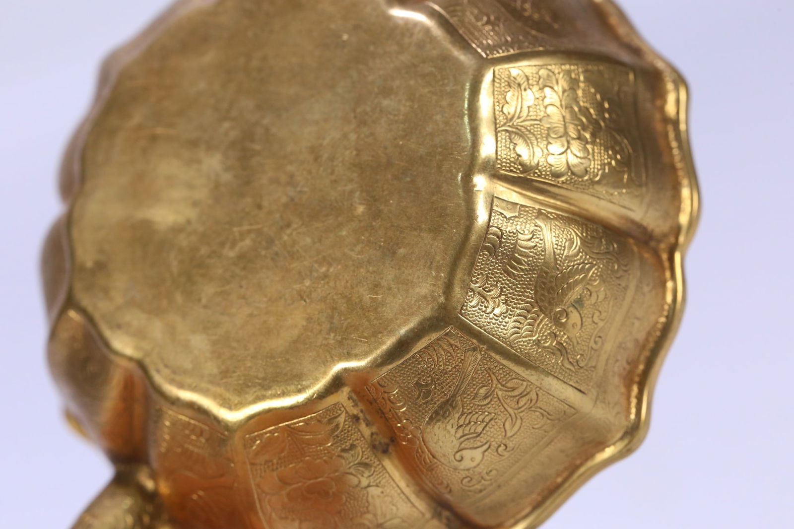 A beautiful copper-gilt dragon ear cup - 9