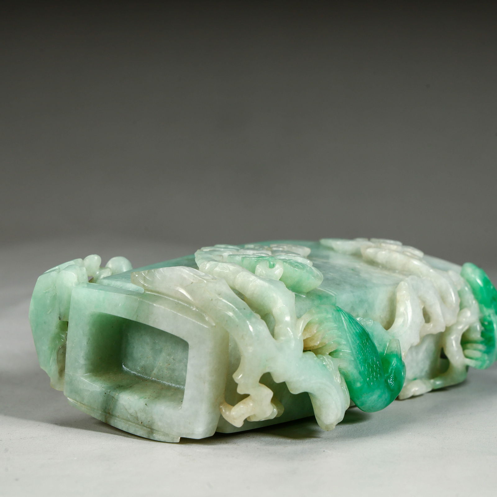 A jade jade bottle from the Qing Dynasty - 10