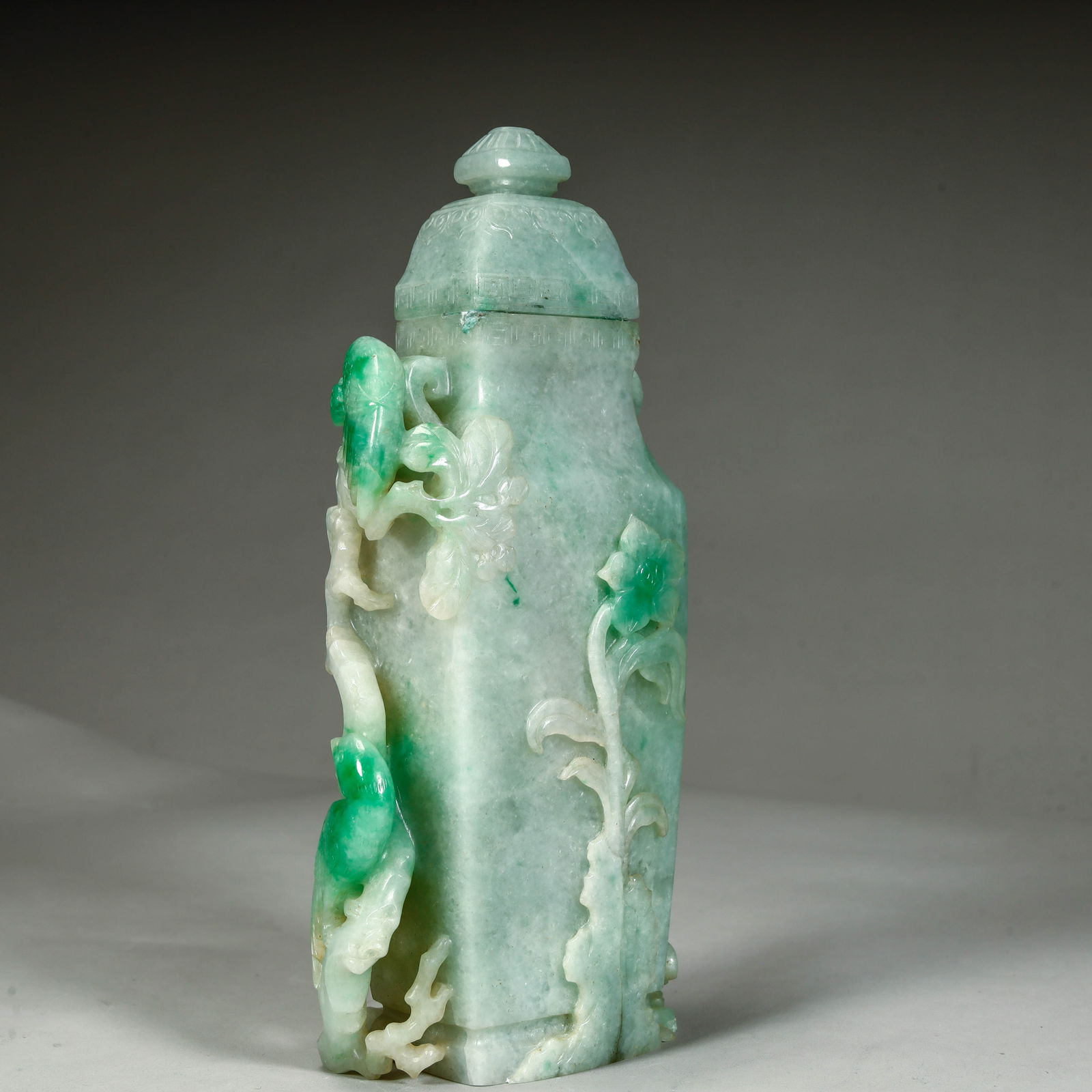 A jade jade bottle from the Qing Dynasty - 3