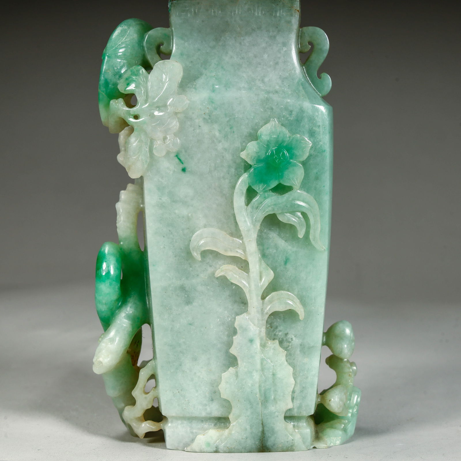 A jade jade bottle from the Qing Dynasty - 8