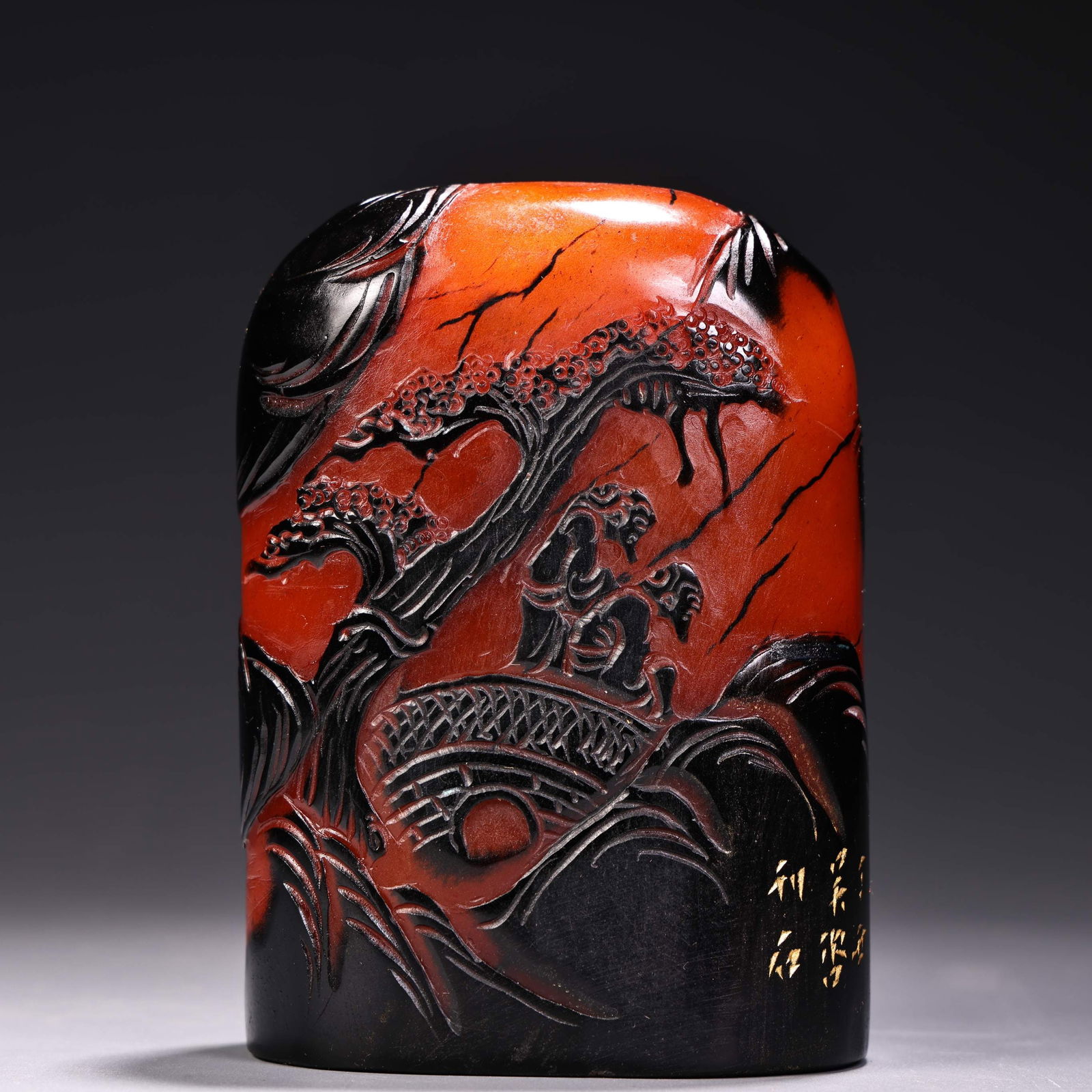 A beautiful Shoushan stone red field yellow level crow skin high-relief carved mountain seal: Exquisite Shoushan stone red field yellow level crow skin high-relief carving Shanzi seal Size:0.9kgW:8cmH:10cm (The Dimensions Of All Batches Are Manually Measured.If You Need More