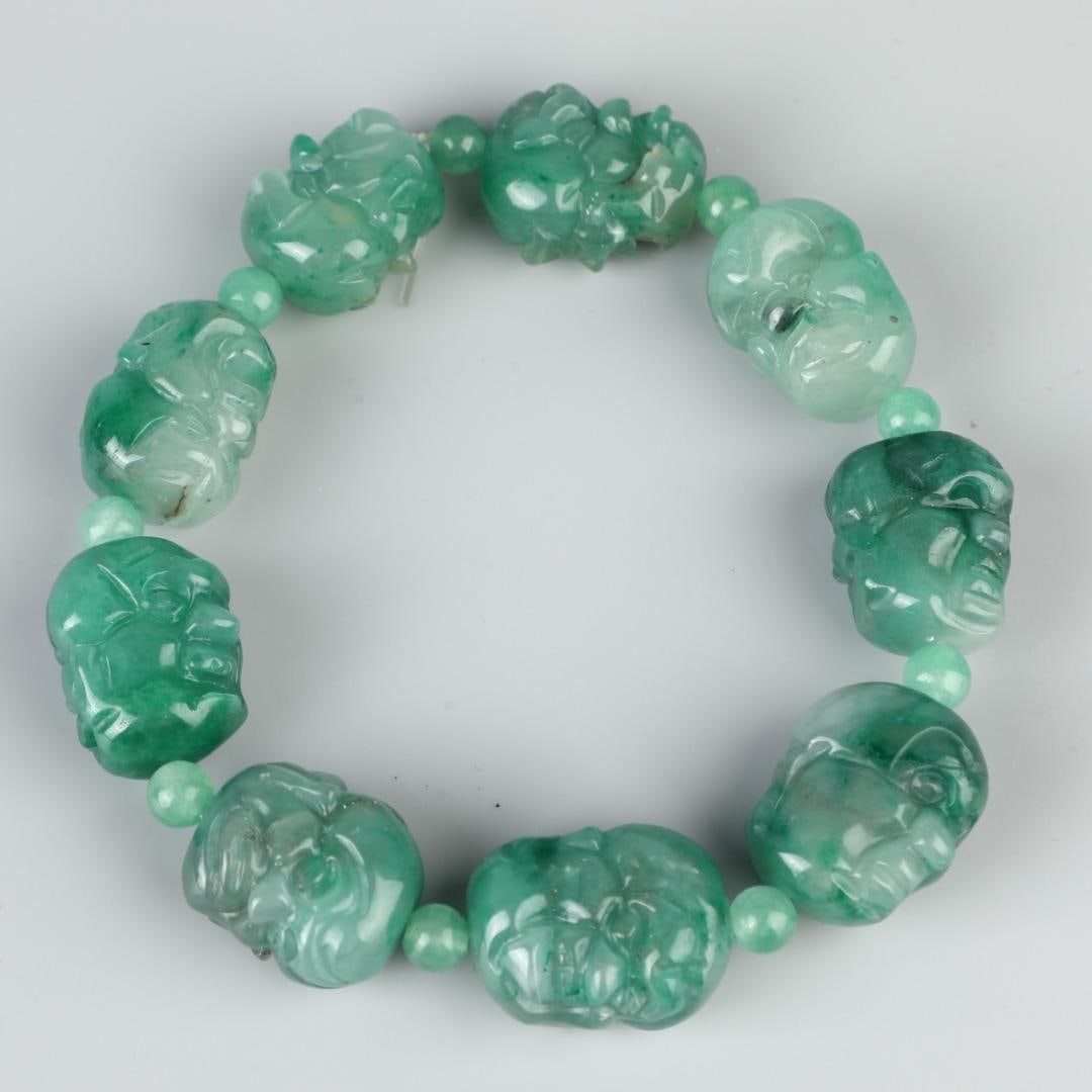 A beautiful jade bracelet: Exquisite jade bracelet Size:W:75g D:2.0cm (The Dimensions Of All Batches Are Manually Measured.If You Need More Detailed Information, Please Contact Our Customer Service Before