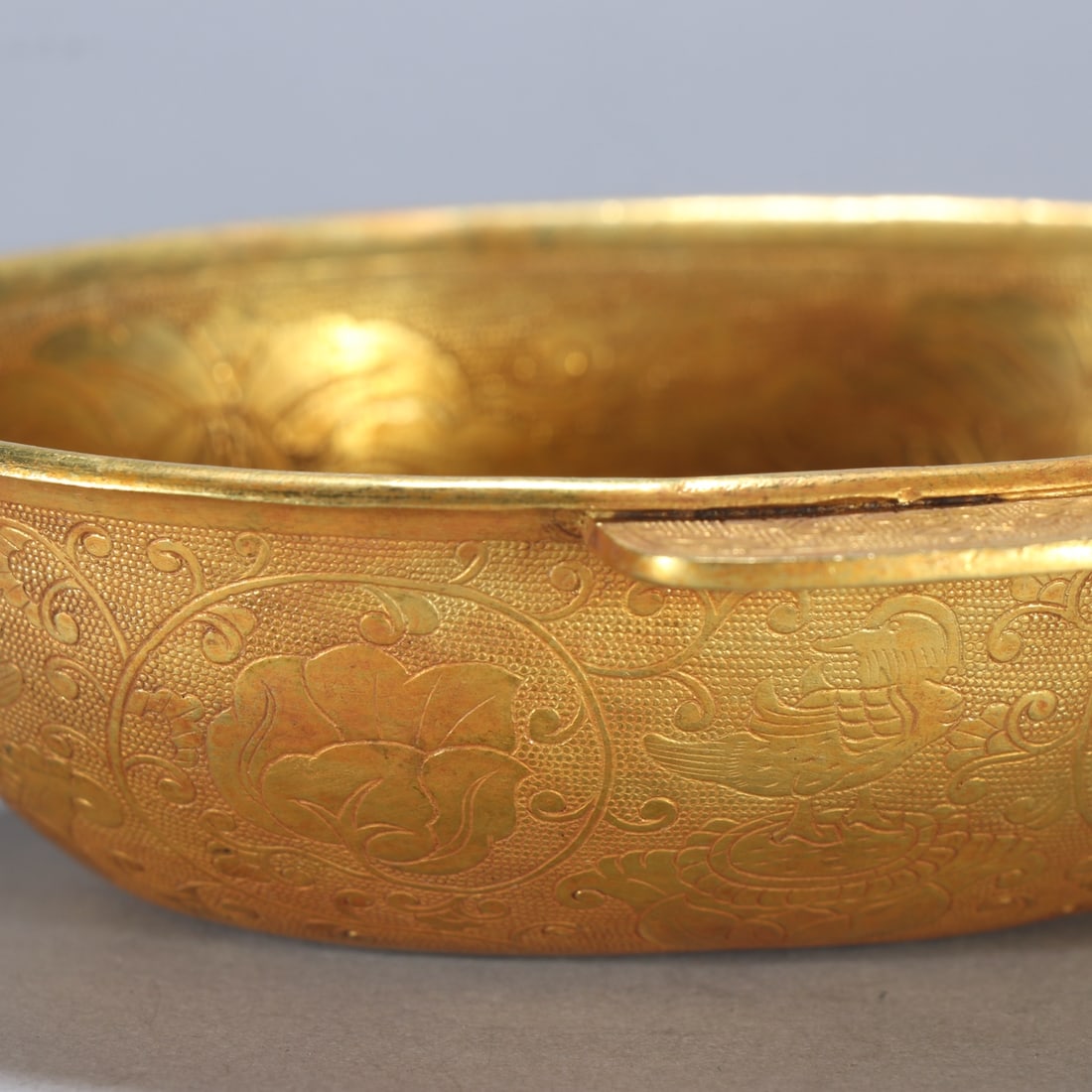 A beautiful copper gilt patterned ear cup - 6