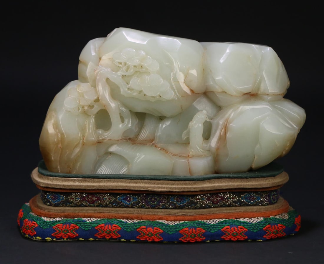 A Qing Dynasty Hetian jade character story mountain ornament: Qing Dynasty Hetian jade character story mountain ornament Size: W:1.6822kg17.5cmx7.2cmx9.2cm (The Dimensions Of All Batches Are Manually Measured.If You Need More Detailed