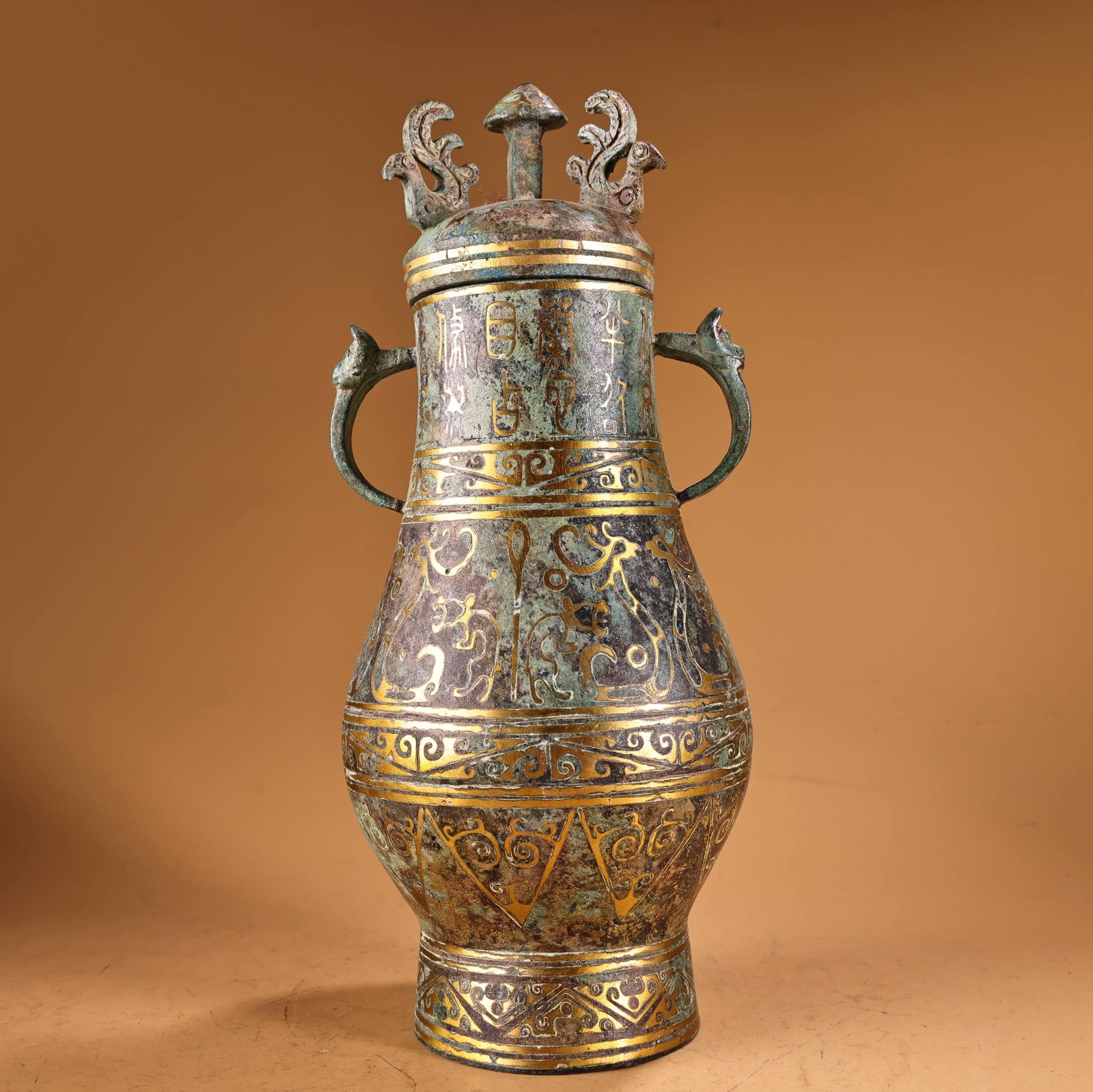 A fine bronze gold vase (1 of 11)