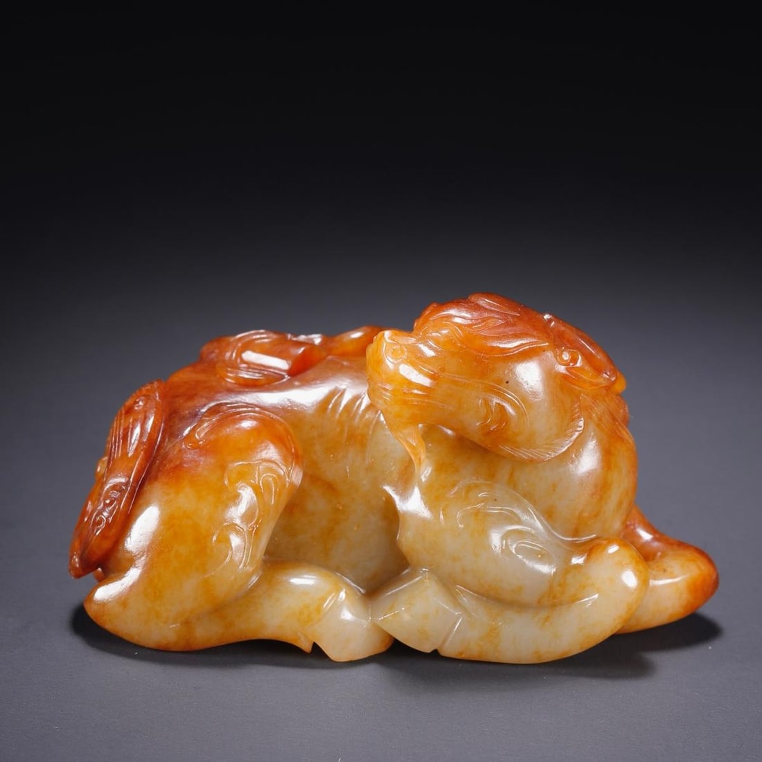 A piece of exquisite Hetian jade seed material lying beast: Exquisite Hetian jade seed material lying beast Size:8.7x4.5x4.7cmW:0.2138kg (The Dimensions Of All Batches Are Manually Measured.If You Need More Detailed Information, Please