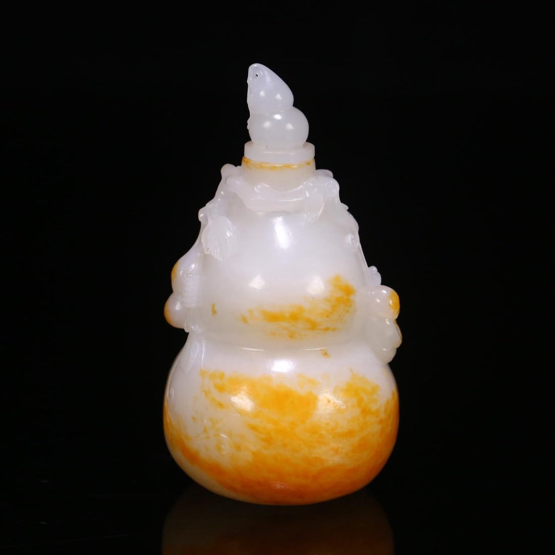 A beautiful Hetian jade seed material multi-fruited gourd bottle: Exquisite Hetian jade seed material Duozi Duofu gourd bottle Size: W:0.1952kg10cmx5.5cm (The Dimensions Of All Batches Are Manually Measured.If You Need More Detailed Information,