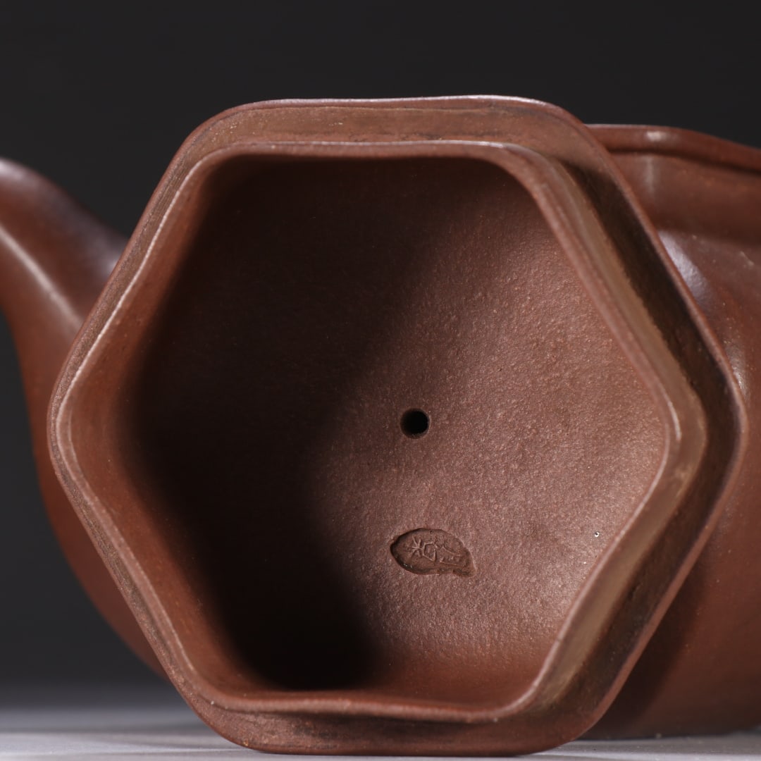 A Qing Dynasty moon spring purple sand hexagonal pot - 3