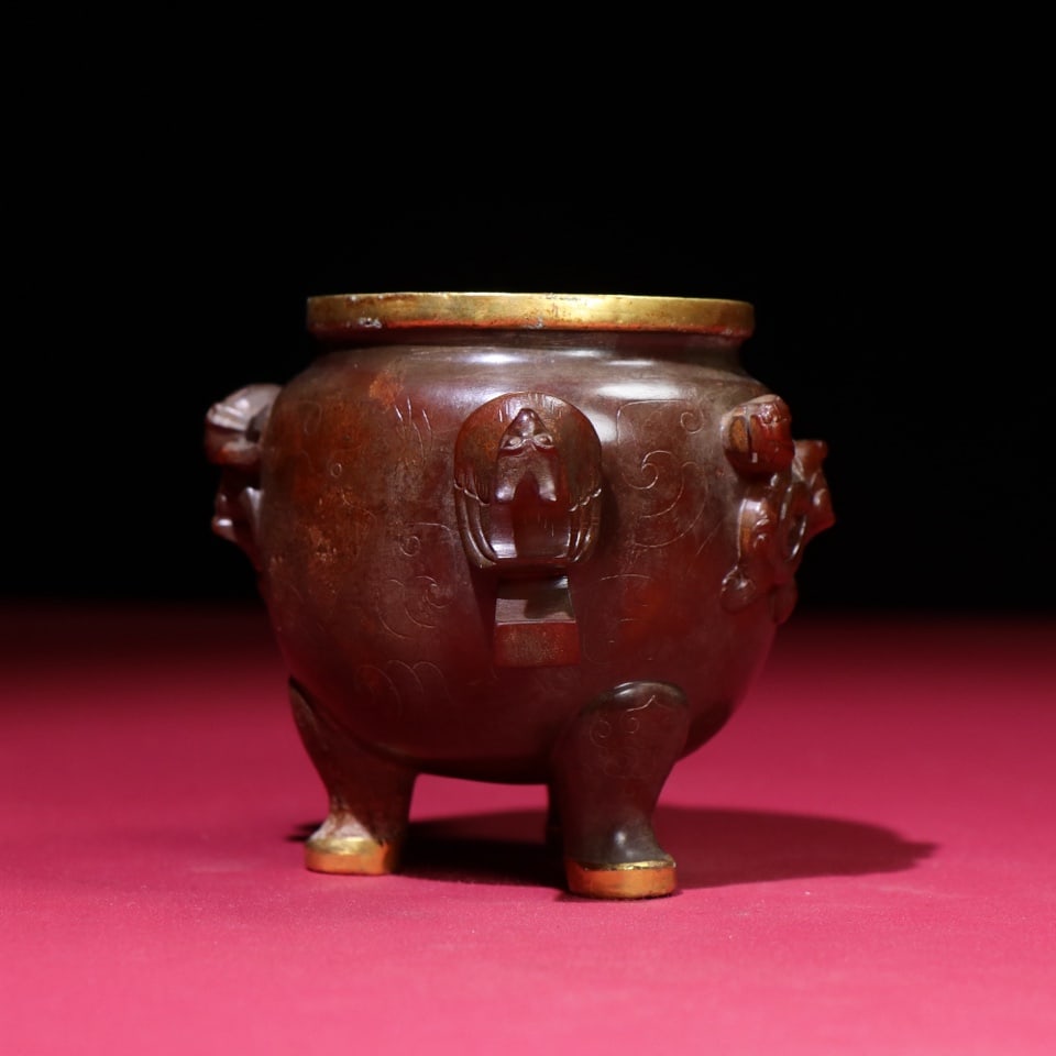 A beautiful Hetian white jade full of red dragon and phoenix bird small furnace: Exquisite Hetian white jade full of red Qin dragon and phoenix bird small stove Size:77x12x19mm263g (The Dimensions Of All Batches Are Manually Measured.If You Need More Detailed