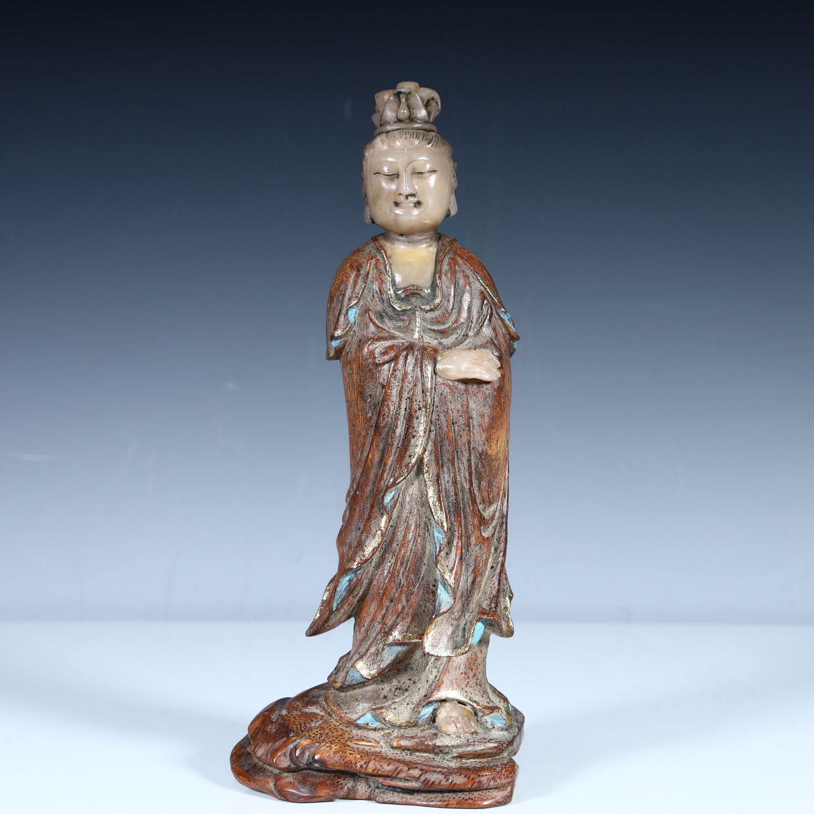 A piece of Qing Dynasty boutique Huanghuali Shoushan stone Guanyin: Qing Dynasty's high-quality Huanghuali Shoushan stone Guanyin Size:H:21cm L: 8.5cm W:6cm W:217g (The Dimensions Of All Batches Are Manually Measured.If You Need More Detailed