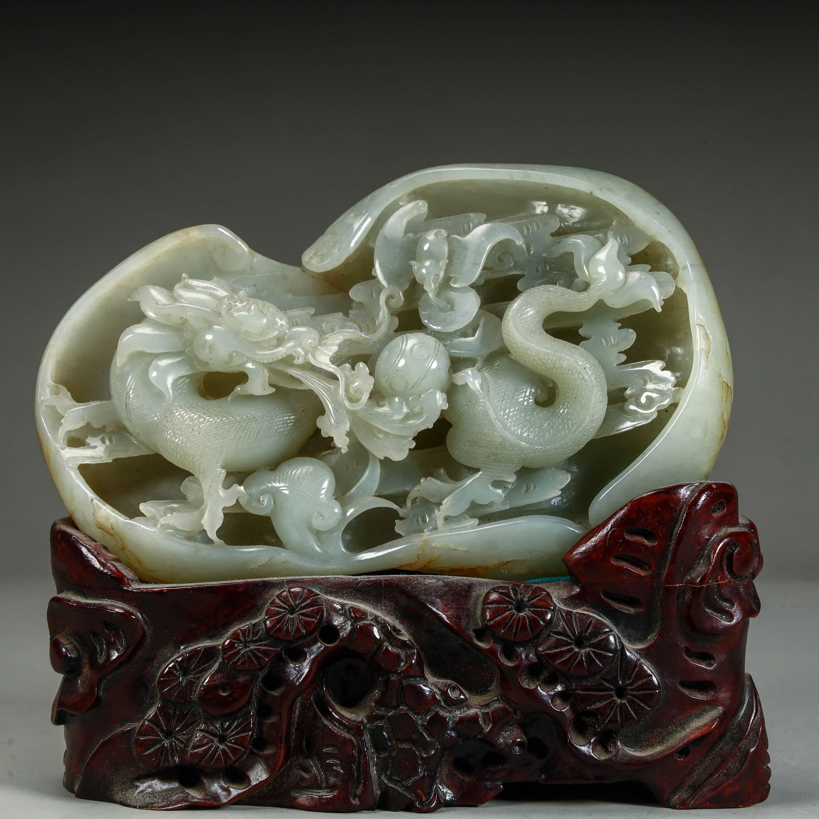 A Hetian white jade ornament from the Qing Dynasty (1 of 8)