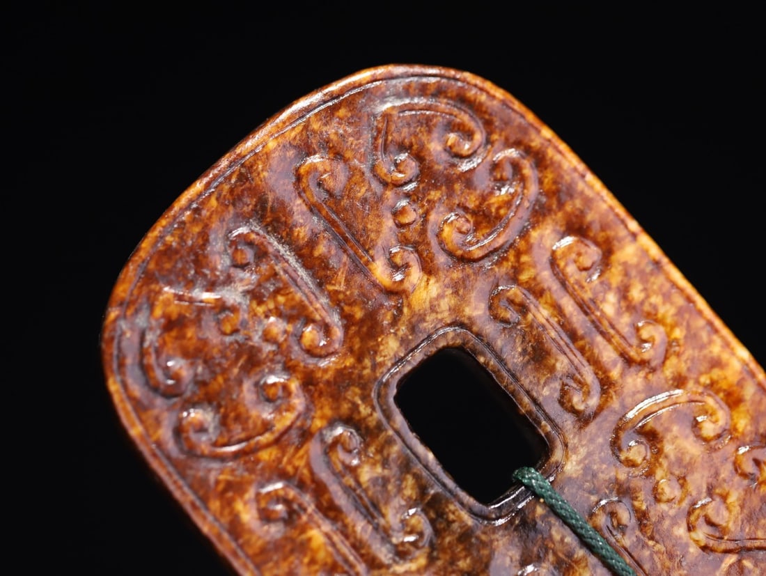 A beautiful ancient jade embossed dragon pattern card-shaped jade - 9