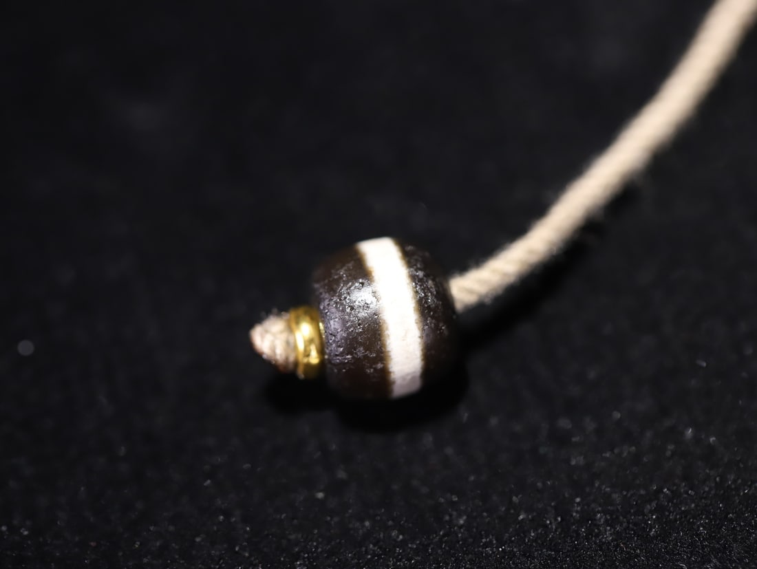 A Qing Dynasty agate bead necklace - 5