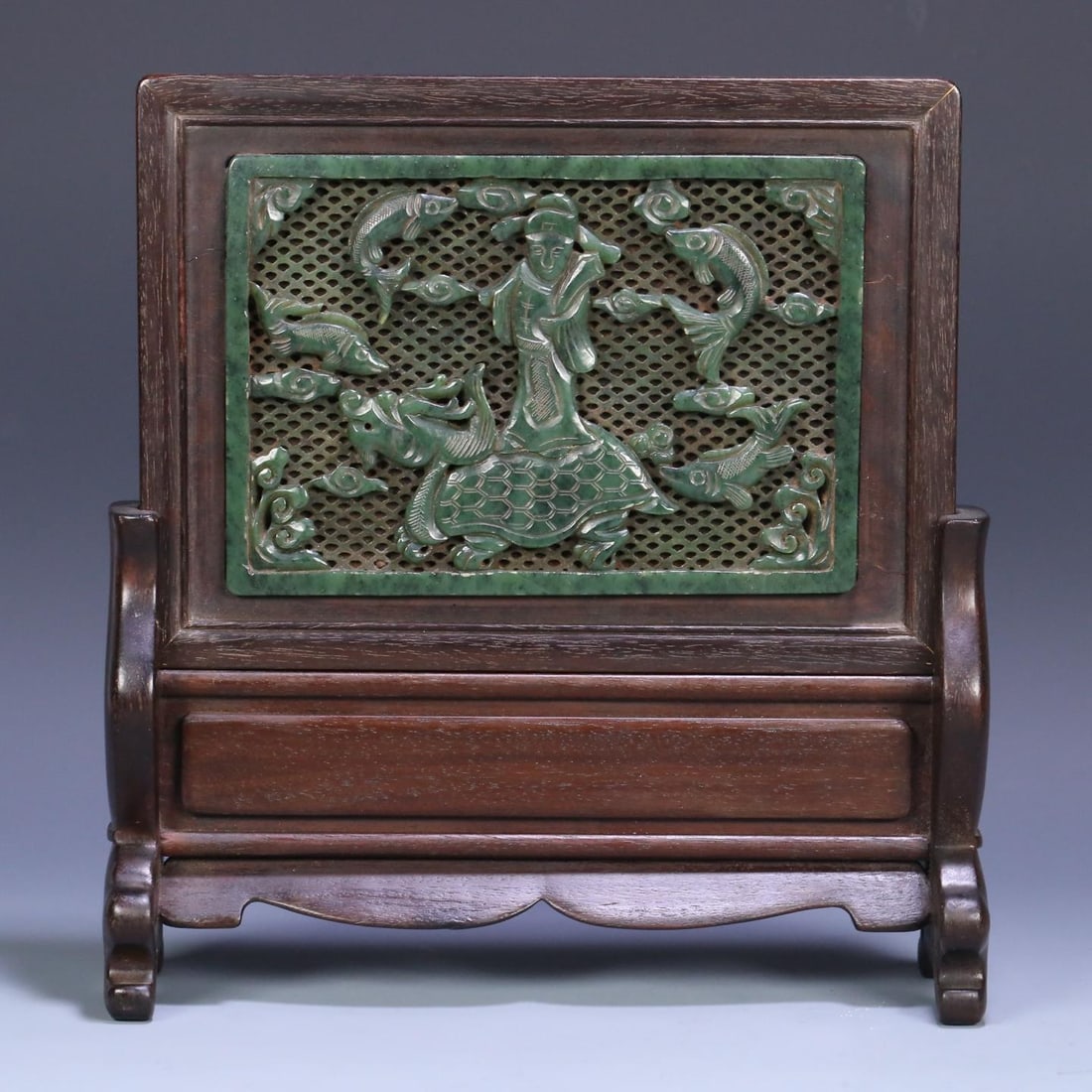 A piece of Qing Dynasty rosewood shadow wood inlay Hetian jasper lucky star is shining brightly, and: The Qing Dynasty's rosewood shadow wooden inlay and Tian jasper lucky star shine brightly, and there are fish inserted every year Size: W:0.5684kg22.5cmx21.3cmx6.7cm (The Dimensions