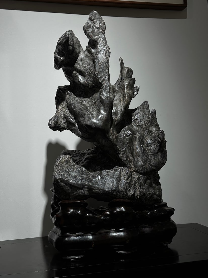 A fine Lingbi stone - 4