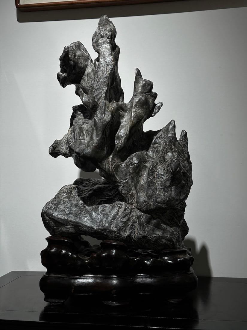 A fine Lingbi stone - 5