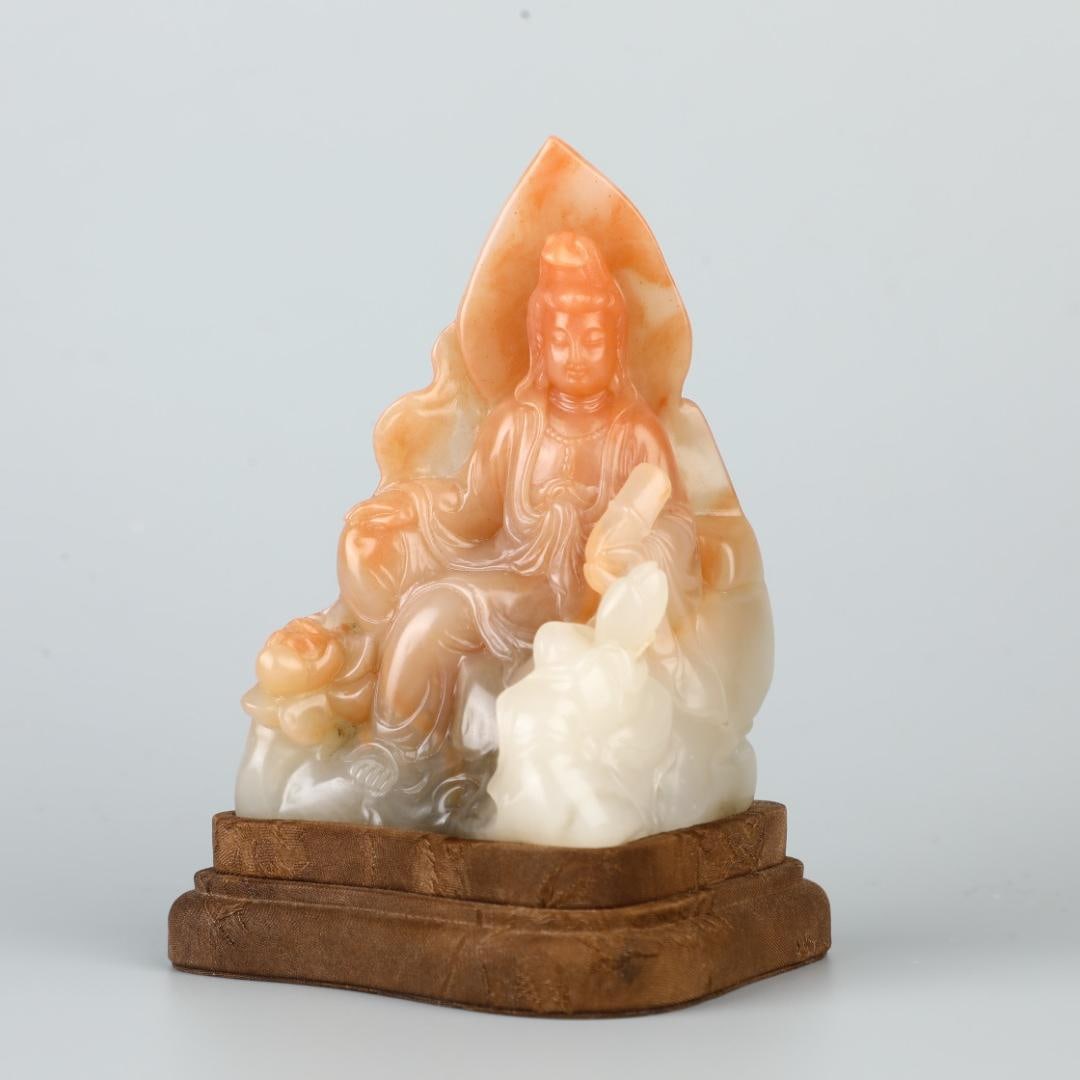 A piece of exquisite Tian Huangshi: Exquisite Tian Huangshi Size:H:10.5cm (The Dimensions Of All Batches Are Manually Measured.If You Need More Detailed Information, Please Contact Our Customer Service Before Bidding.)