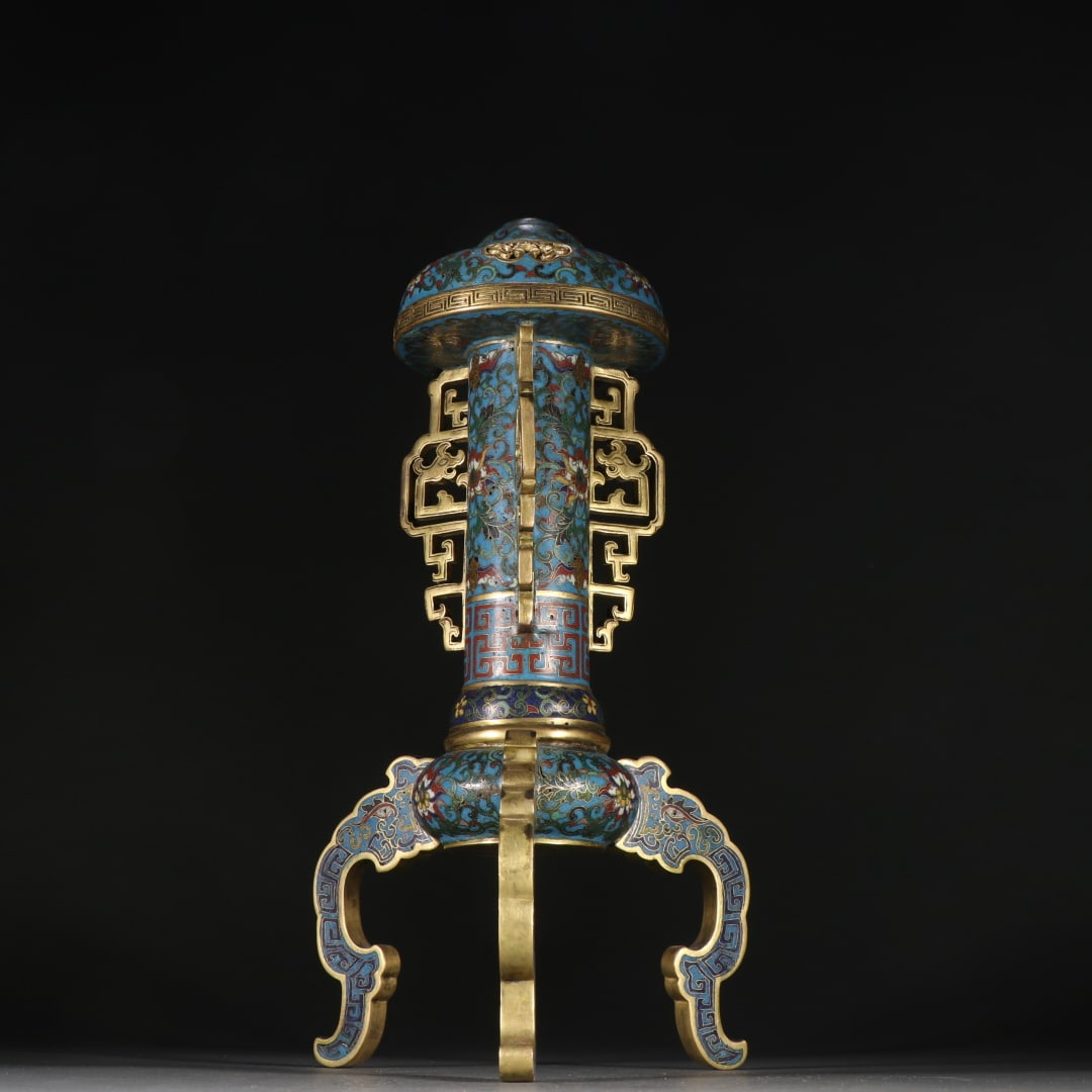 A copper gilt cloisonné entwined lotus pattern hat holder from the Qing Dynasty: Qing Dynasty copper gilt cloisonné entwined lotus pattern hat holder Size:1.549kgH:29.2cmW:14.6cm (The Dimensions Of All Batches Are Manually Measured.If You Need More Detailed Information, Please Co